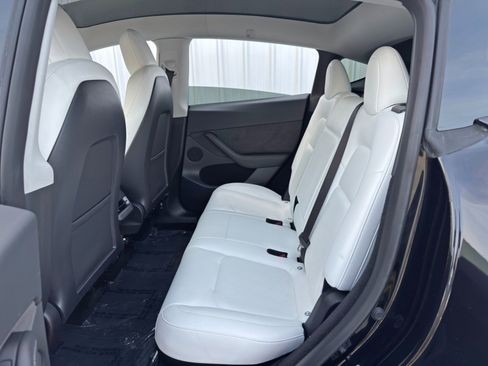 Used 2023 Tesla Model Y Long Range image 43