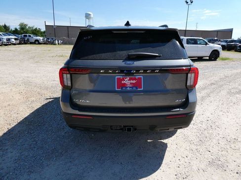 New 2026 Ford Explorer Active AWD/4WD image 7