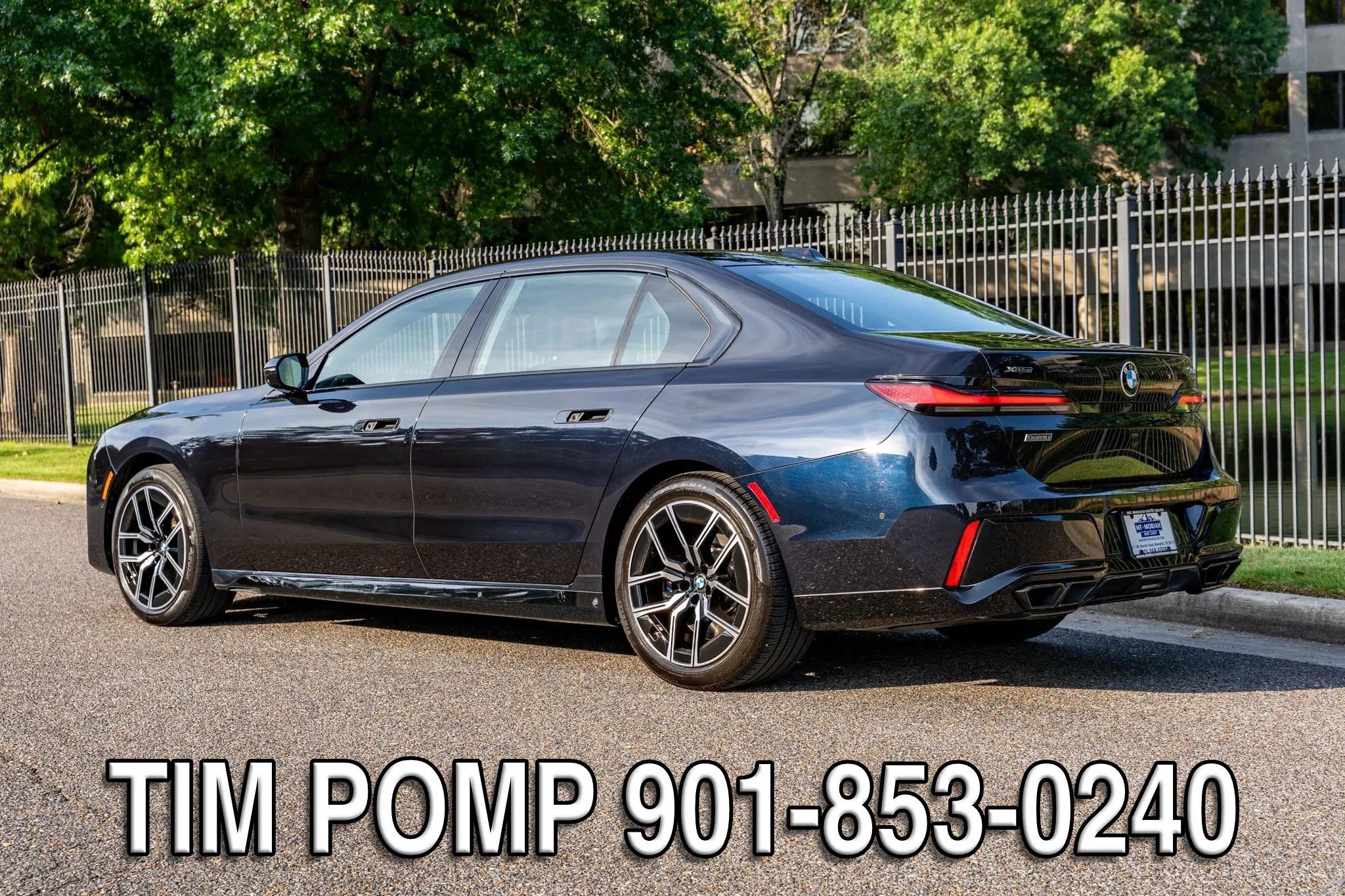 Used 2023 BMW 760i xDrive AWD/4WD image 8