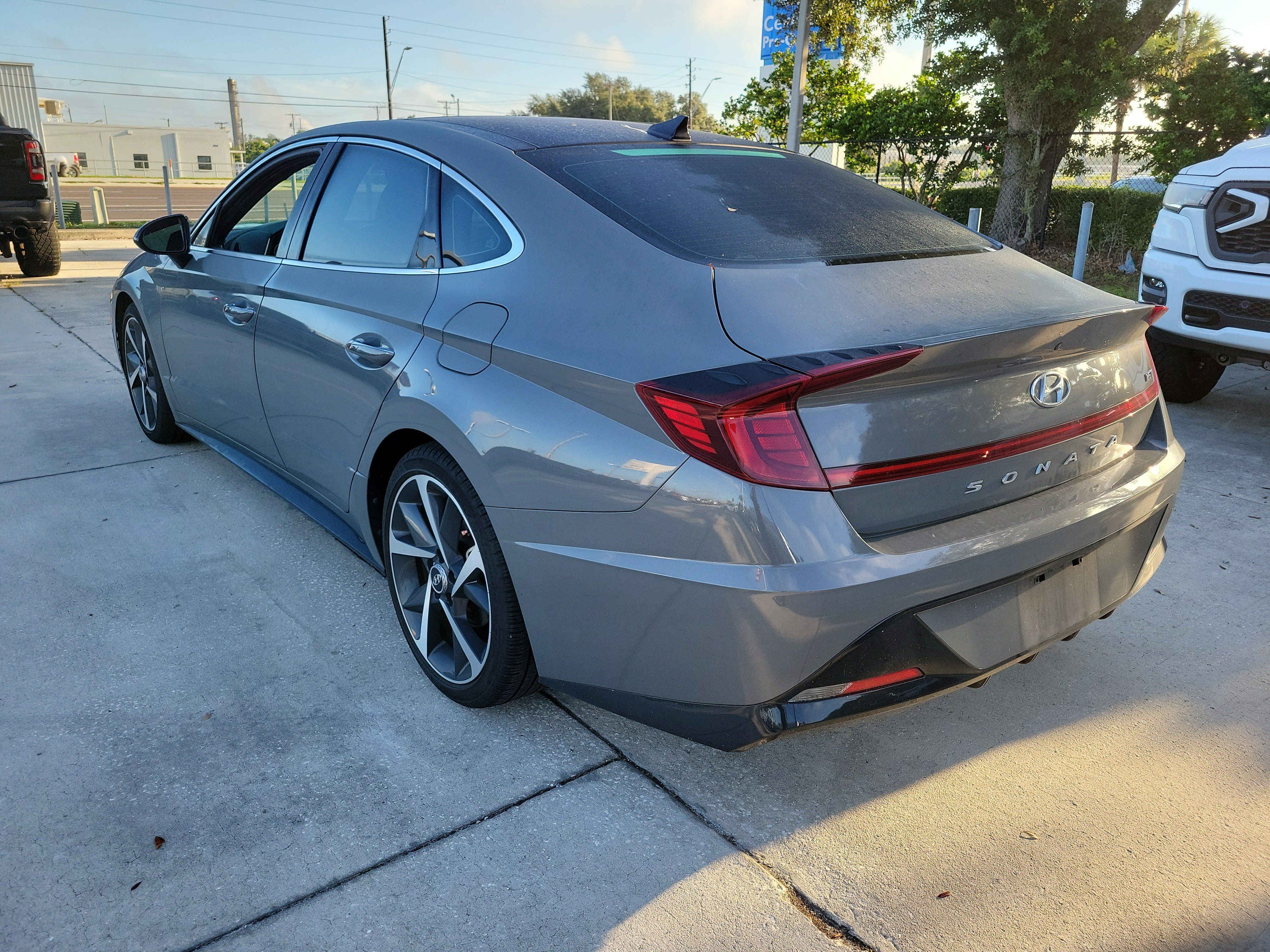Used 2022 Hyundai Sonata SEL Plus w/ Cargo Package FWD image 2