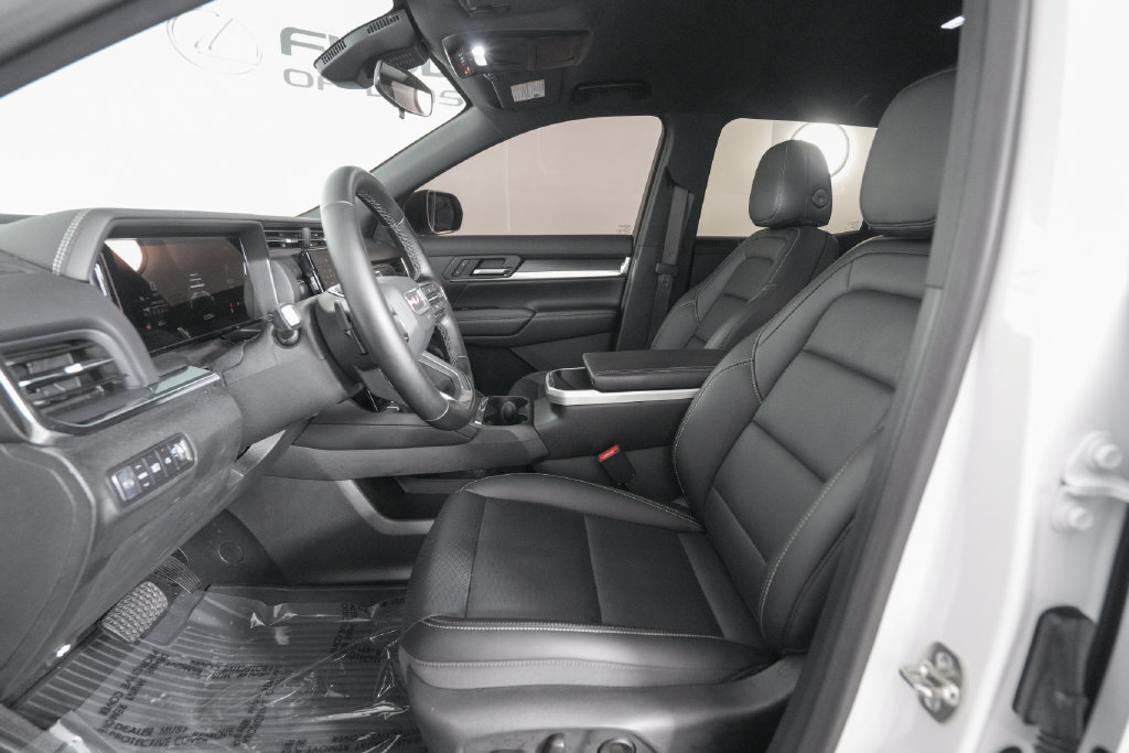 Used 2026 GMC Terrain Elevation w/ Elevation Premium Package FWD image 9