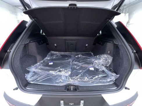 New 2026 Volvo XC40 B5 Plus w/ Protection Package Premier image 19