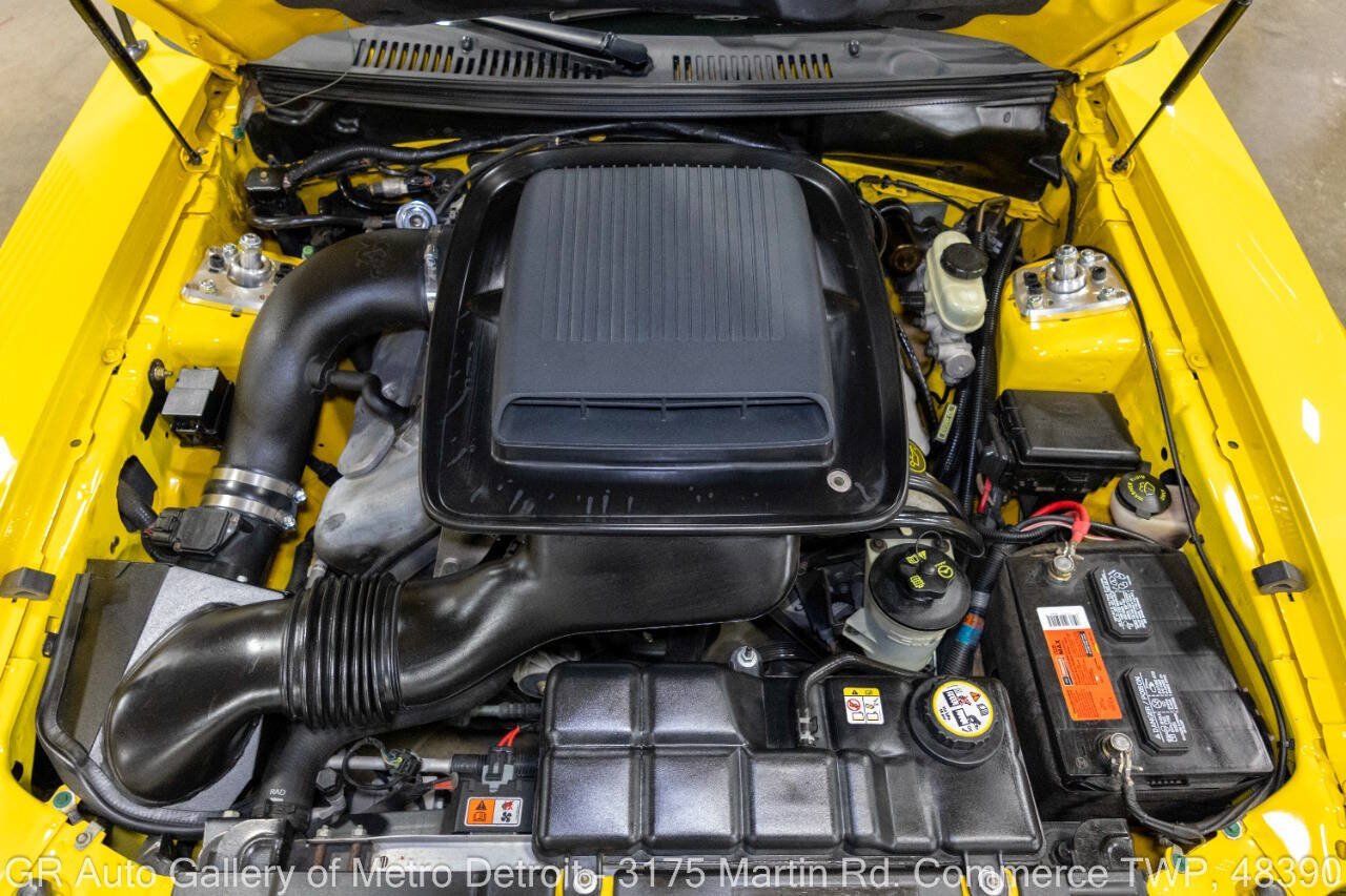 Used 2004 Ford Mustang Mach 1 RWD image 19