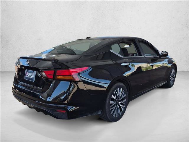 Used 2025 Nissan Altima 2.5 SV FWD image 5