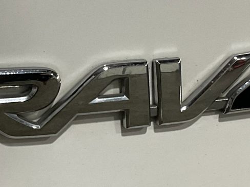 Used 2024 Toyota RAV4 XLE image 7