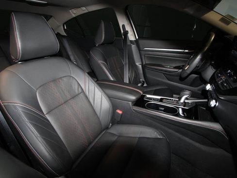 Used 2024 Nissan Altima 2.5 SR w/ SR Premium Package image 21