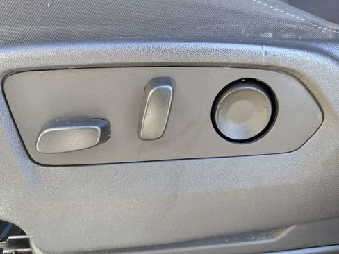 Used 2022 Chevrolet Silverado 1500 LT image 21