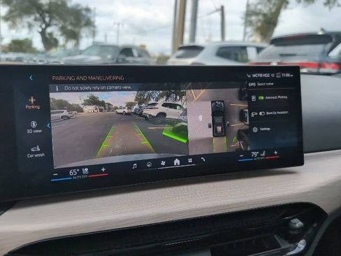 Used 2025 BMW 330i Sedan image 17