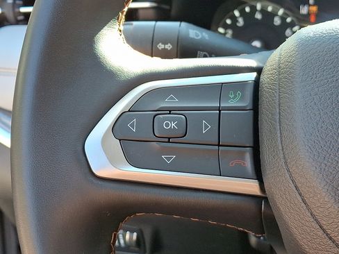 Certified 2022 Jeep Compass Limited image 21