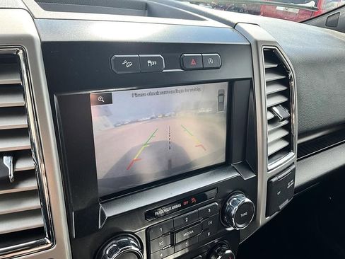 Used 2015 Ford F150 Lariat image 22