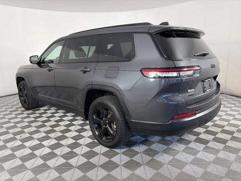 Used 2023 Jeep Grand Cherokee L Laredo AWD/4WD image 5