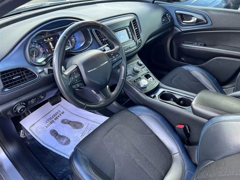 Used 2015 Chrysler 200 S image 38