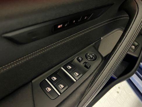 Used 2022 BMW 540i w/ M Sport Package image 23