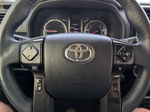 Used 2020 Toyota 4Runner Venture w/ Moonroof Package AWD/4WD image 23