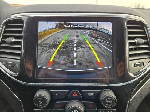 Used 2020 Jeep Grand Cherokee Limited w/ Trailer Tow Group IV image 25