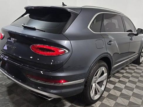 Used 2023 Bentley Bentayga Extended Wheelbase AWD/4WD image 3