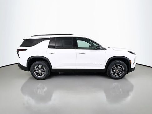 New 2026 Chevrolet Traverse LT w/ LPO, Floor Liner Package AWD/4WD image 4