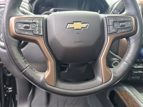 Used 2019 Chevrolet Silverado 1500 High Country w/ High Country Premium Package AWD/4WD image 43