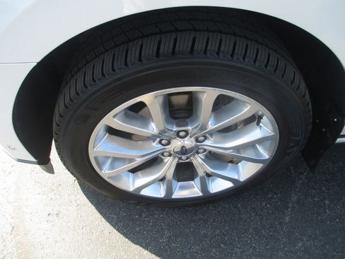 Used 2019 Ford Expedition Limited w/ Equipment Group 302A AWD/4WD image 14