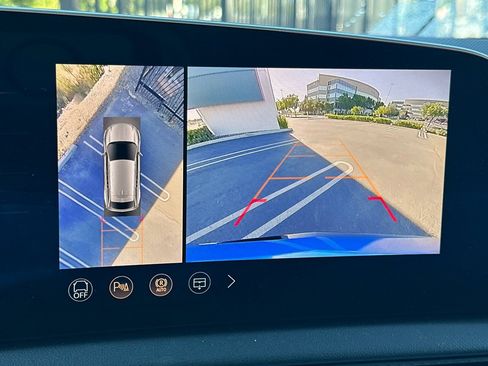 Used 2026 Cadillac Optiq Luxury 2 w/ LPO, Floor Liner Package AWD/4WD image 26