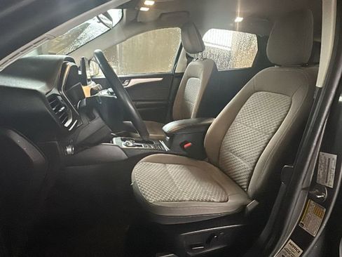 Used 2021 Ford Escape SE w/ Convenience Package image 4