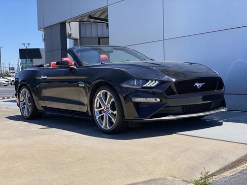 Used 2019 Ford Mustang GT Premium w/ Equipment Group 401A RWD image 2