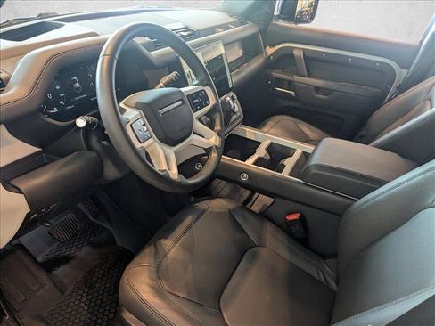 Used 2026 Land Rover Defender 110 X-Dynamic SE AWD/4WD image 7
