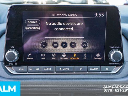 Used 2025 Nissan Rogue SV image 36