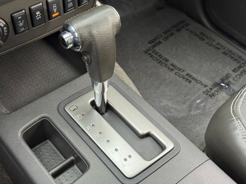 Used 2016 Nissan Frontier PRO-4X w/ Pro-4x Luxury Package image 29