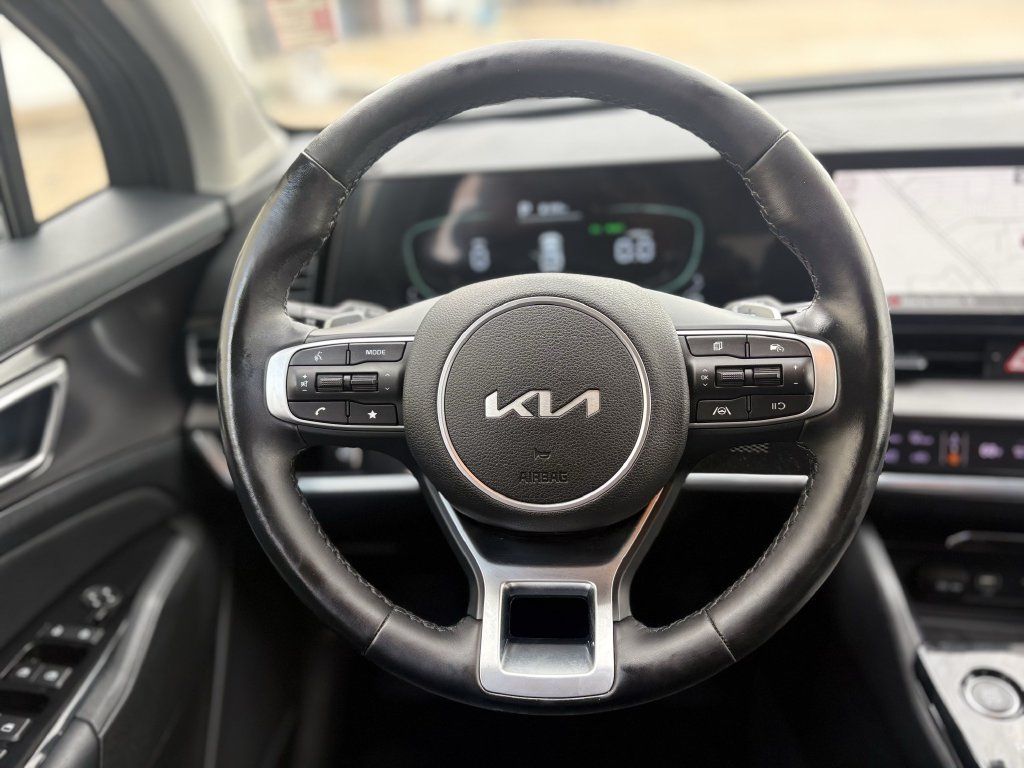 Used 2023 Kia Sportage EX AWD/4WD image 15