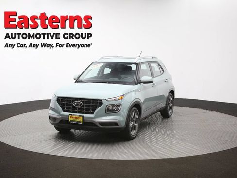 Used 2025 Hyundai Venue SEL FWD image 56