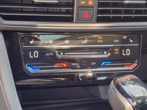 New 2026 Volkswagen Jetta SE FWD image 14