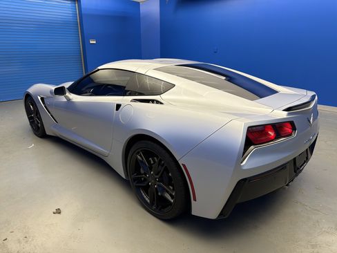 Used 2019 Chevrolet Corvette Stingray Coupe w/ 1LT image 5