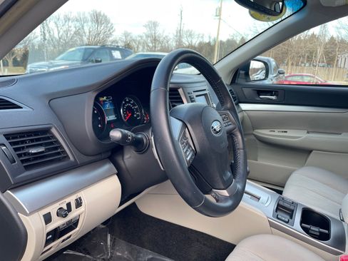 Used 2014 Subaru Outback 2.5i Premium w/ Moonroof Package & Eyesight image 25