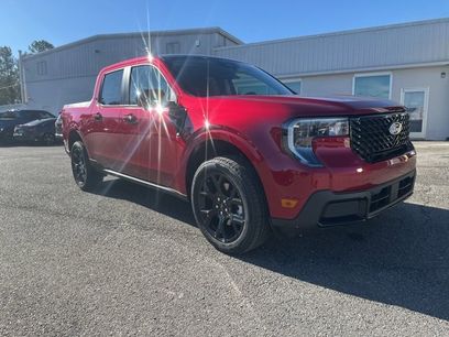 New 2026 Ford Maverick Lariat w/ Black Appearance Package