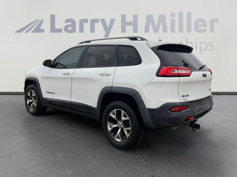 Used 2016 Jeep Cherokee Trailhawk w/ Comfort/Convenience Group image 3