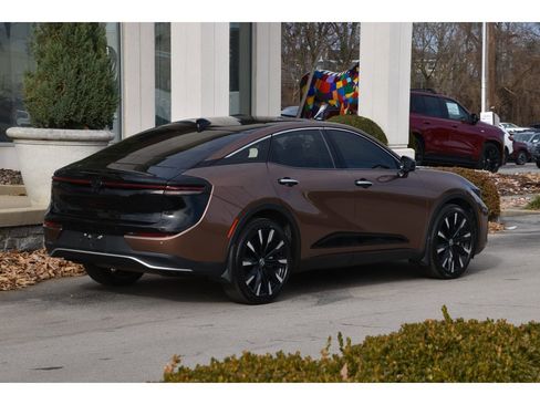 Used 2024 Toyota Crown Platinum image 4