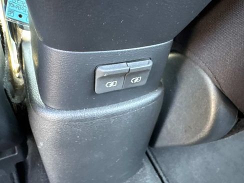 Certified 2023 Nissan Kicks S FWD image 18