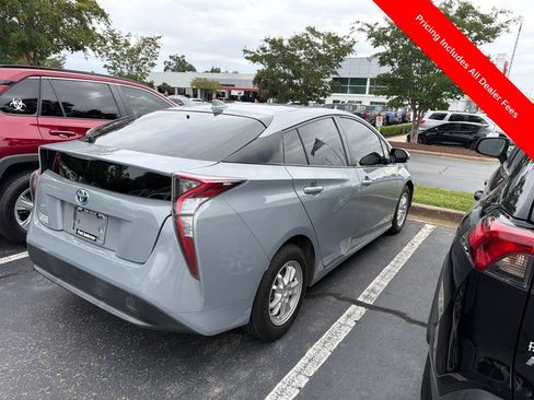 Used 2017 Toyota Prius Four w/ Advanced Technology Package FWD image 5