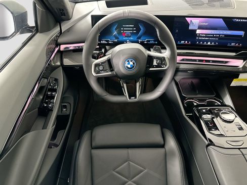 New 2026 BMW 550e xDrive w/ Executive Package image 23