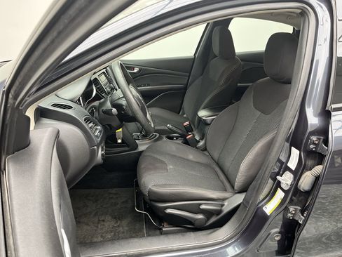 Used 2014 Dodge Dart SXT image 8