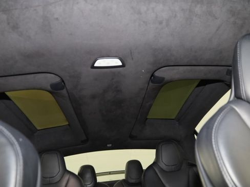 Used 2019 Tesla Model X 75D image 13