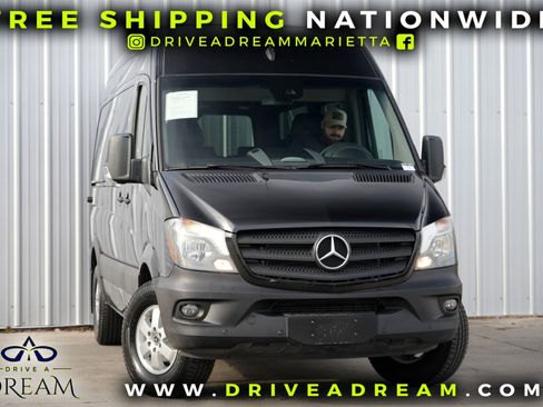 Used 2018 Mercedes-Benz Sprinter 2500 image 2