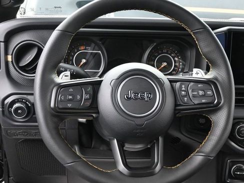 New 2025 Jeep Wrangler Unlimited Rubicon 392 image 28