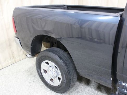 Used 2018 RAM 2500 Tradesman w/ Chrome Appearance Group image 10