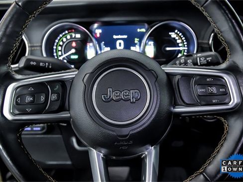 Used 2022 Jeep Wrangler Unlimited Sahara image 16