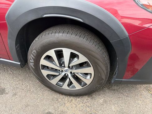 Used 2024 Subaru Outback Premium AWD/4WD image 4