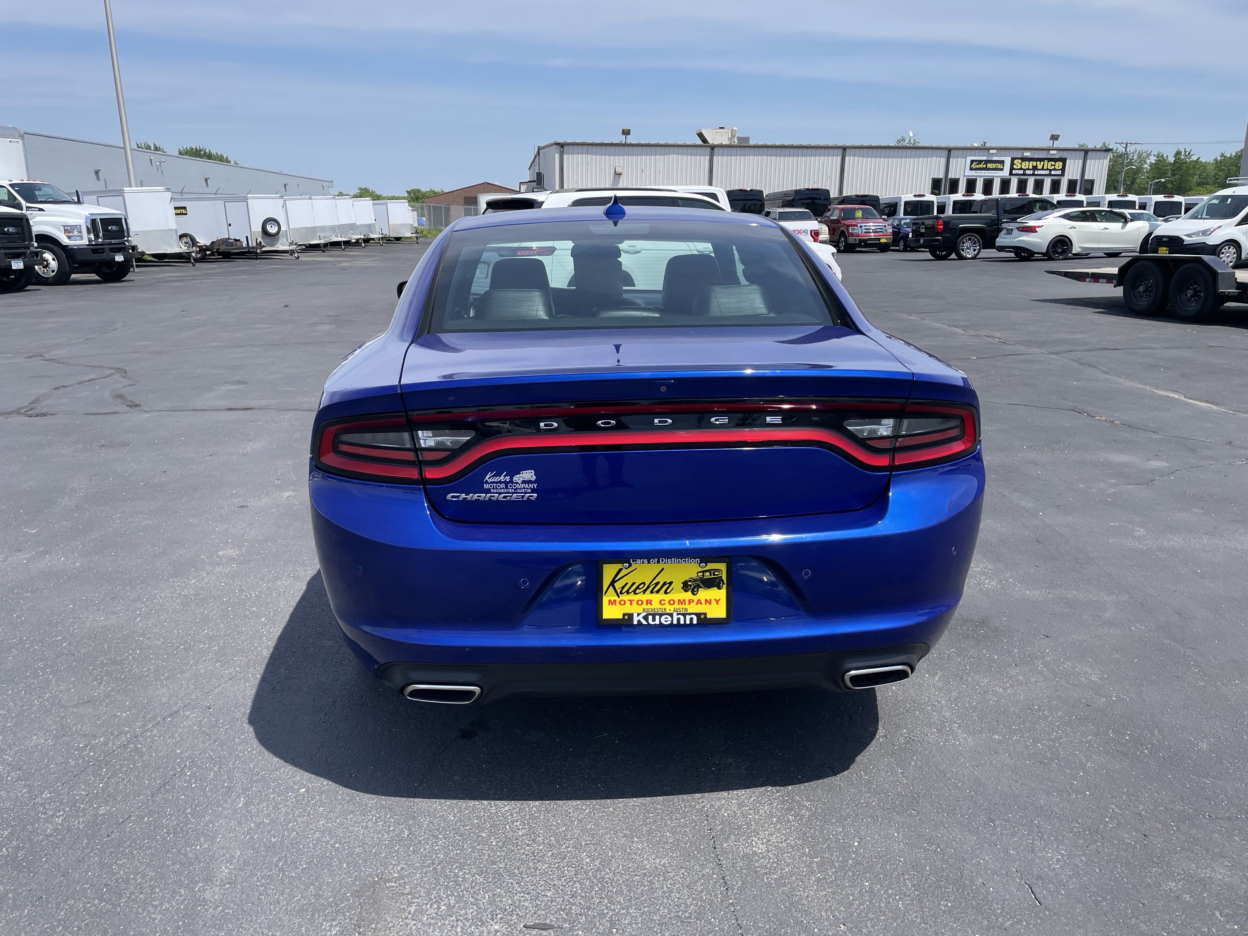 Used 2021 Dodge Charger SXT w/ Plus Group RWD image 7