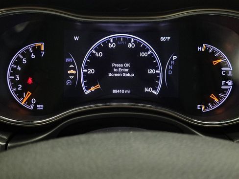 Used 2017 Jeep Grand Cherokee Laredo w/ Quick Order Package 2BE image 23