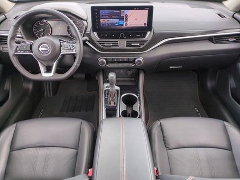 Used 2024 Nissan Altima 2.5 SR w/ SR Premium Package image 14